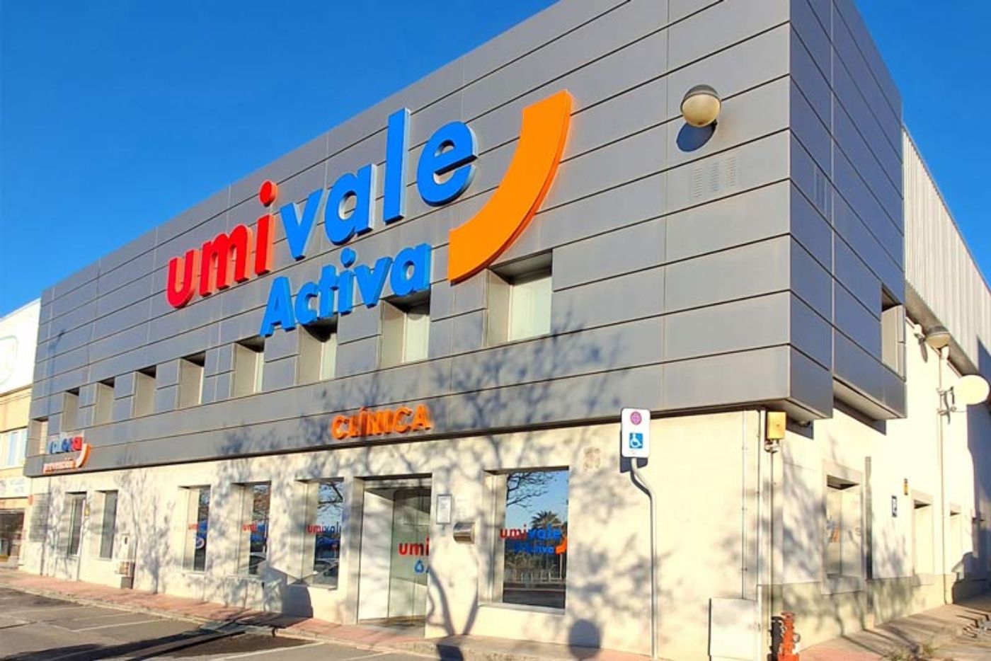 Fachada Umivale Activa Elda