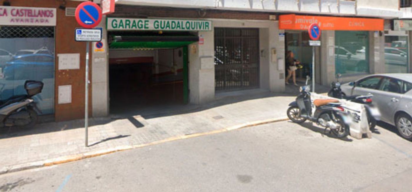 Umivale Activa Sevilla sur parking