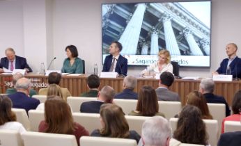 mesa redonda Sagardoy