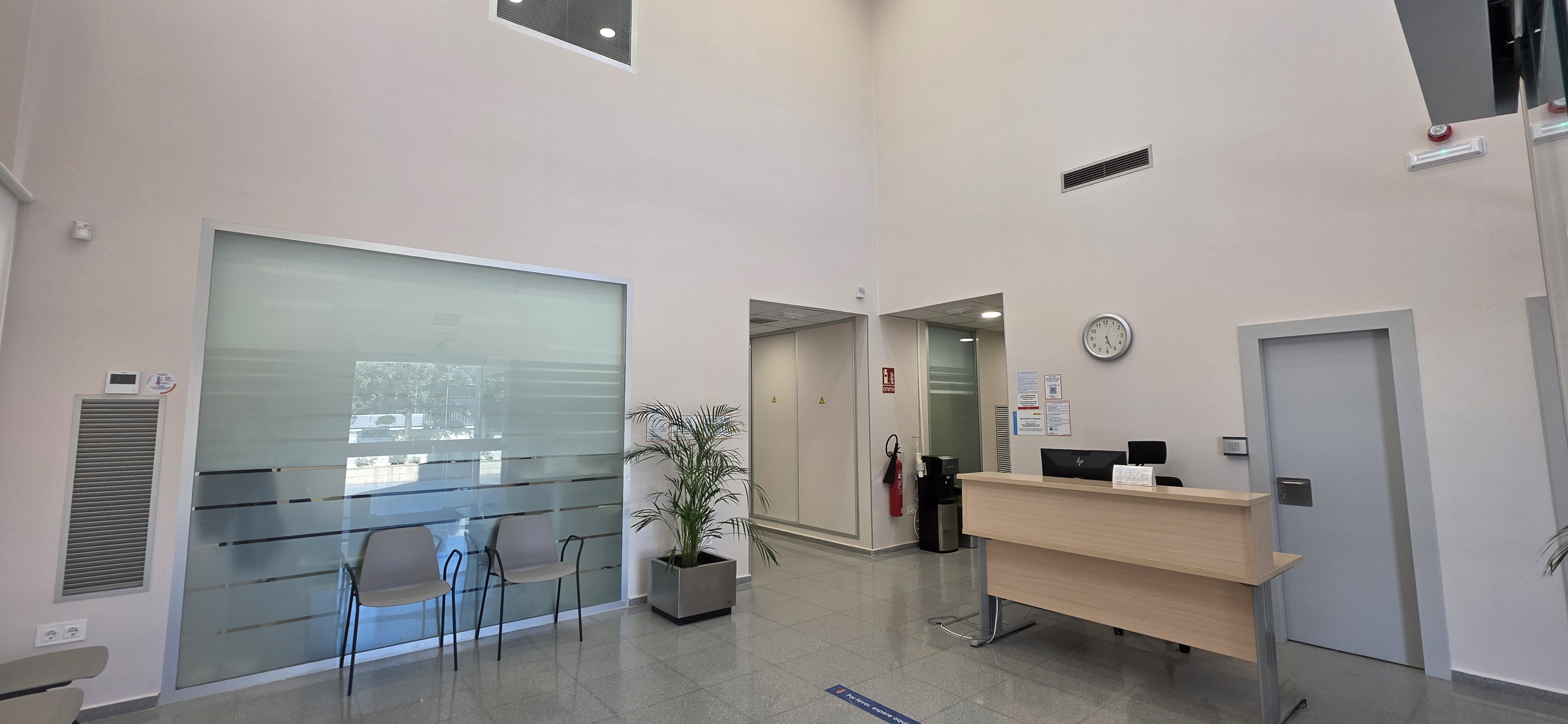 Fachada de la clínica de Umivale Activa en Riba-Roja