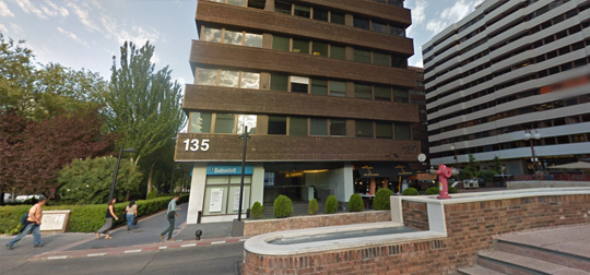 Fachada exterior de la delegación Umivale Activa Castellana, Madrid